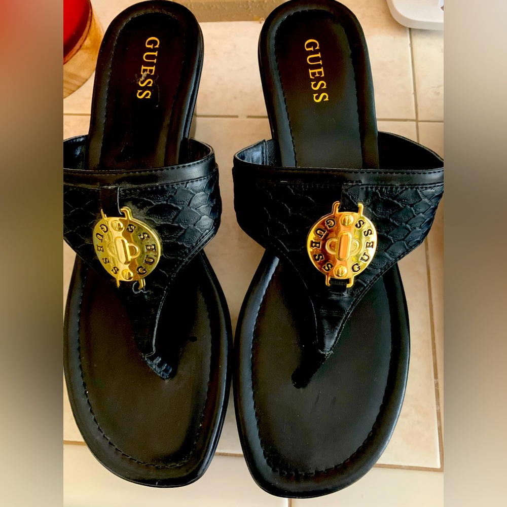 Guess platform sandals 3 inches black new